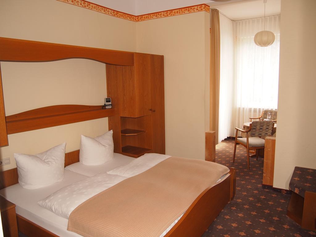 Hotel Fidelitas Bad Herrenalb Buitenkant foto