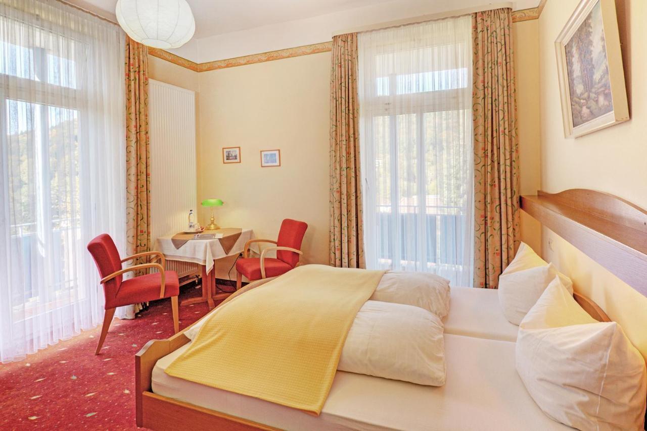 Hotel Fidelitas Bad Herrenalb Buitenkant foto